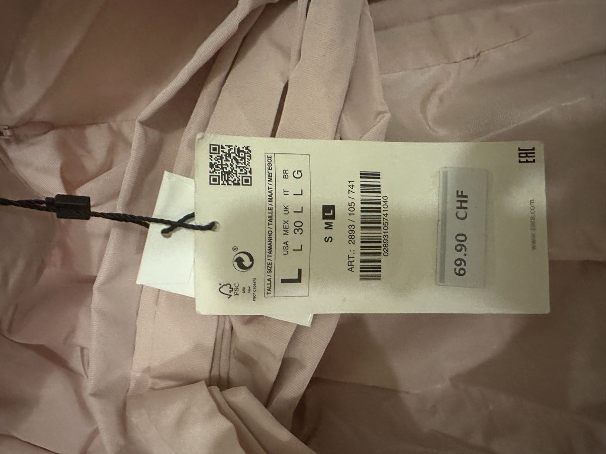 Robes: Zara  – D'occasion à Rudolfstetten par Laramalna 1