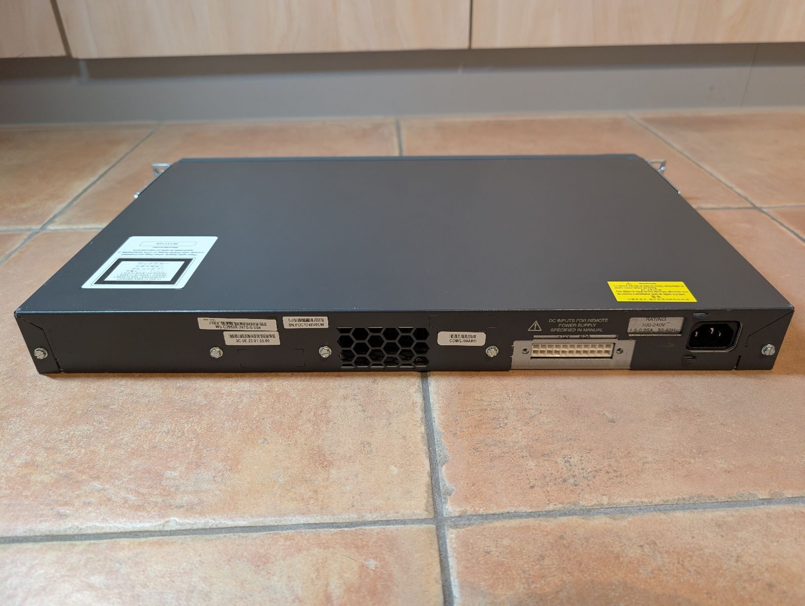 Cisco Hubs & Switches: Cisco Catalyst 2960-S SI 24 Port Switch – Gebraucht aus Pfaffnau von reapcx 2
