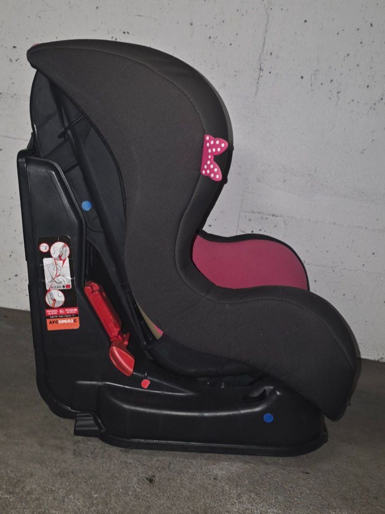 Seggiolini per auto: Minnie Maus Kindersitz / Autositz – Usato da Bern venduto da KavIndustries 3