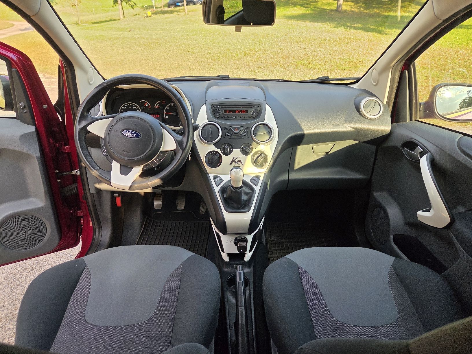 Ford Autos: Ford Ka – Gebraucht aus Walchwil von hur_9r5g 6
