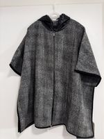 Fabiana Filippi Cape Gr. M, Schurwolle, Zustand NEU!
