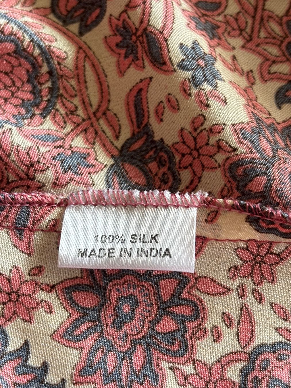 Camicette: Blouse en soie  taille S – Usato da Biel-Bienne venduto da sarahthierry 2