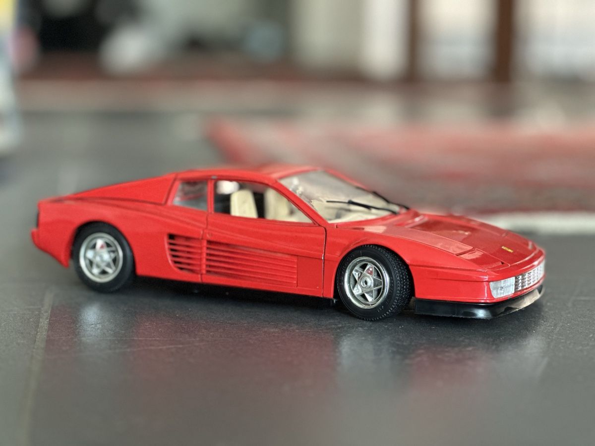 Bburago Modellini d'auto: Ferrari Testarossa Modellauto 1:18 Bburago – Usato da Bätterkinden venduto da rip2000 2