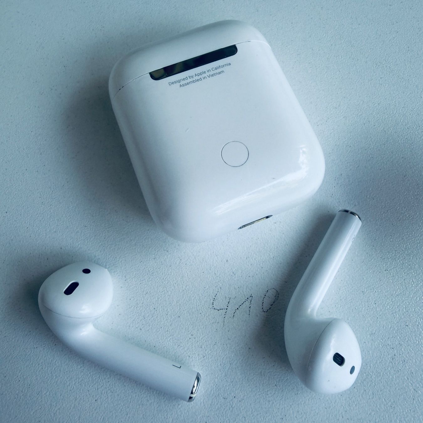 Apple Cuffie: Original Apple AirPods 2 Gen. Wireless Kopfhörer & Case – Usato da Basel venduto da MY.AIRPODS.SHOP 2
