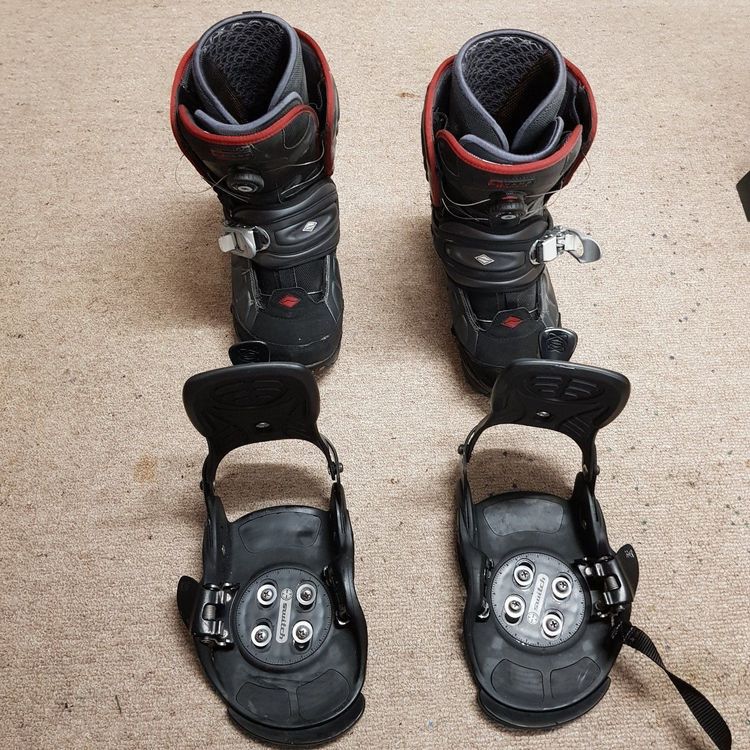Snowboard Schuhe und Bindung Kaufen auf Ricardo