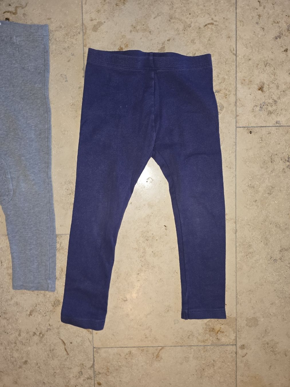 Lotti & Set di vestiti: Kinderhosen, 3er Set, Gr. 98/104 – Usato da Lommiswil venduto da PositiveVibe 3