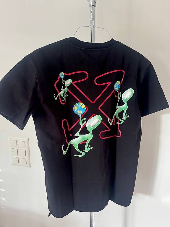 T-shirt: OFF-WHITE Alien Arrow Over Tee – Usato da Massagno venduto da whi_d5bd 1