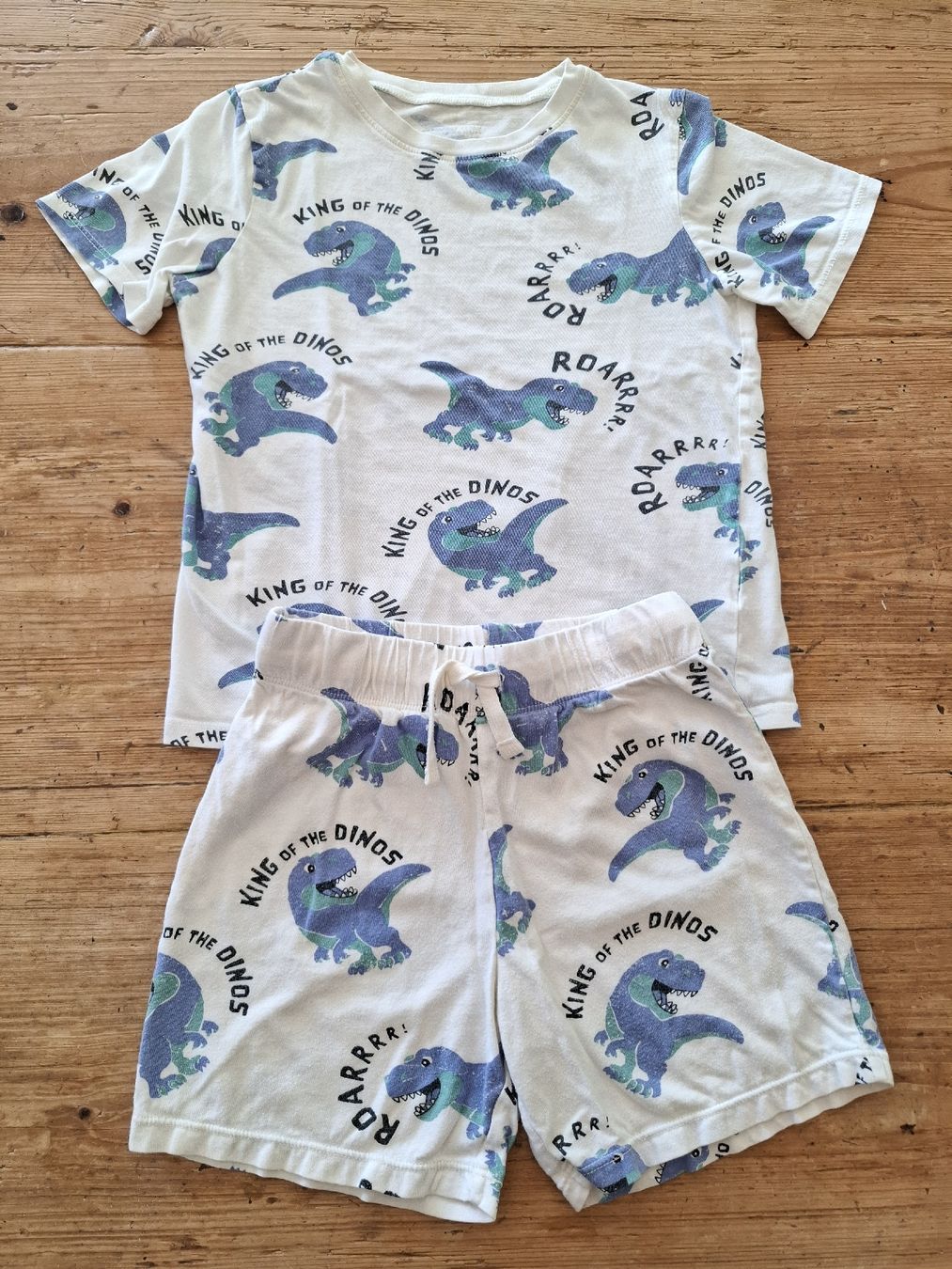 H&M Pyjamas & Ähnliches: H&M Pyjama Gr. 122-128 – Gebraucht aus Männedorf von Einhornmama