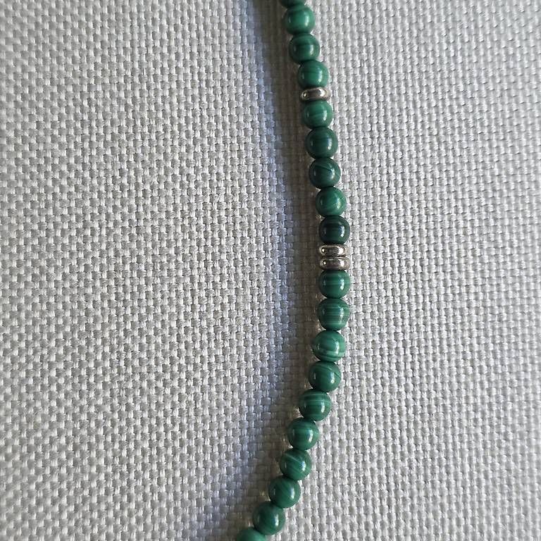 Catenine: Collier en véritable Malachite 4 mm, envoi compris  – Usato da Orbe venduto da Adaline.64 2