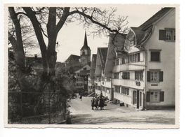 HERISAU Dorfstrasse mit Handlung belebt