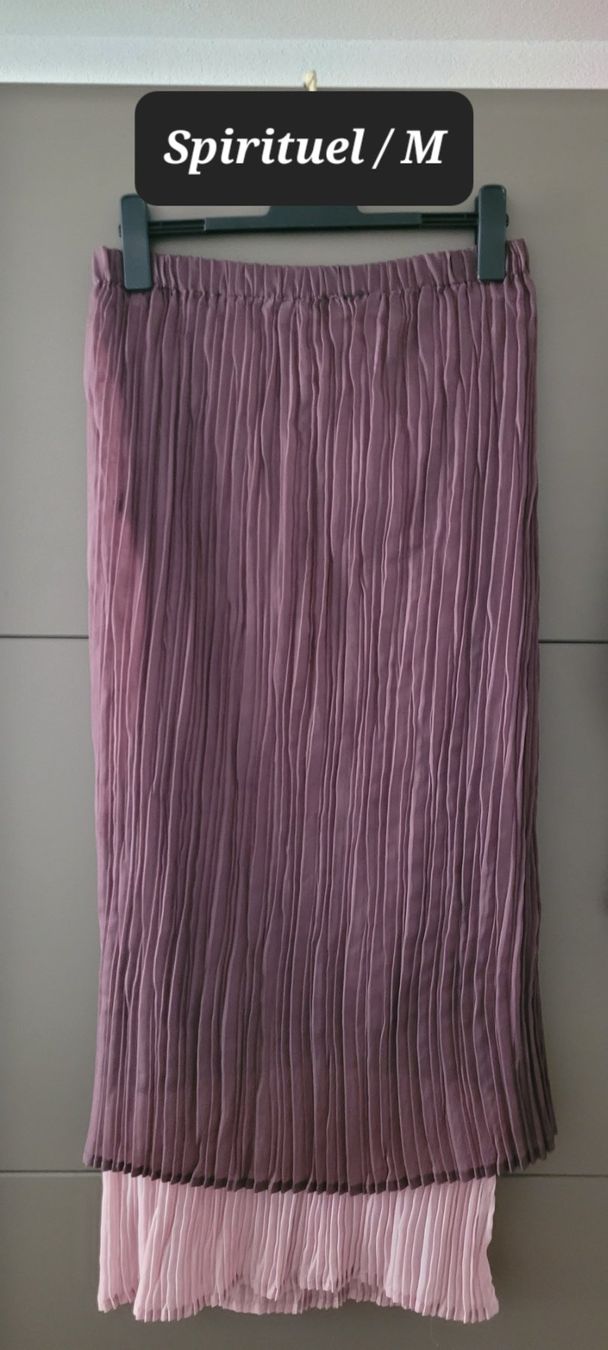 H&M Lotti di vestiti: Jupe Spiritulel ELASTIQUE / 38 /40 – Nuovo (secondo la descrizione) da Vevey venduto da x_y_f