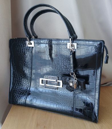 Guess Handtasche Schwarz Kroko Optik Top Zustand!