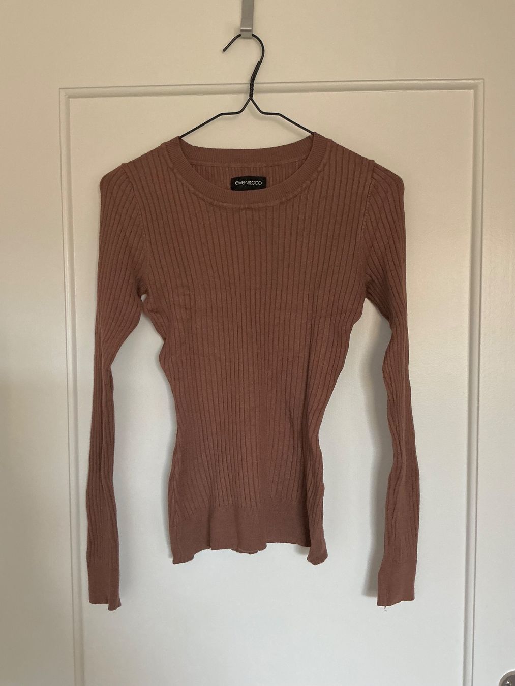 Maglioni & Felpe: Langarmshirt in rotbraun – Usato da Zürich venduto da vesieber