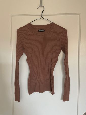 Langarmshirt in rotbraun