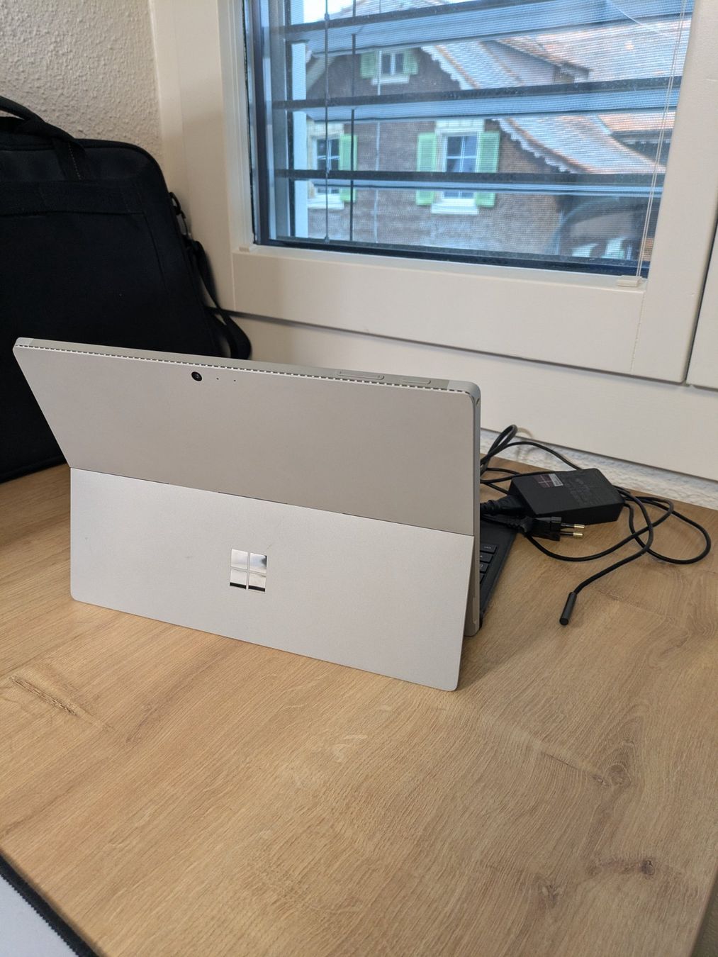 Microsoft Tablettes PC: Microsoft Surface Pro4 Tablet inkl. Tastatur + Netzteil – D'occasion à Buochs par felgenfetisch 2