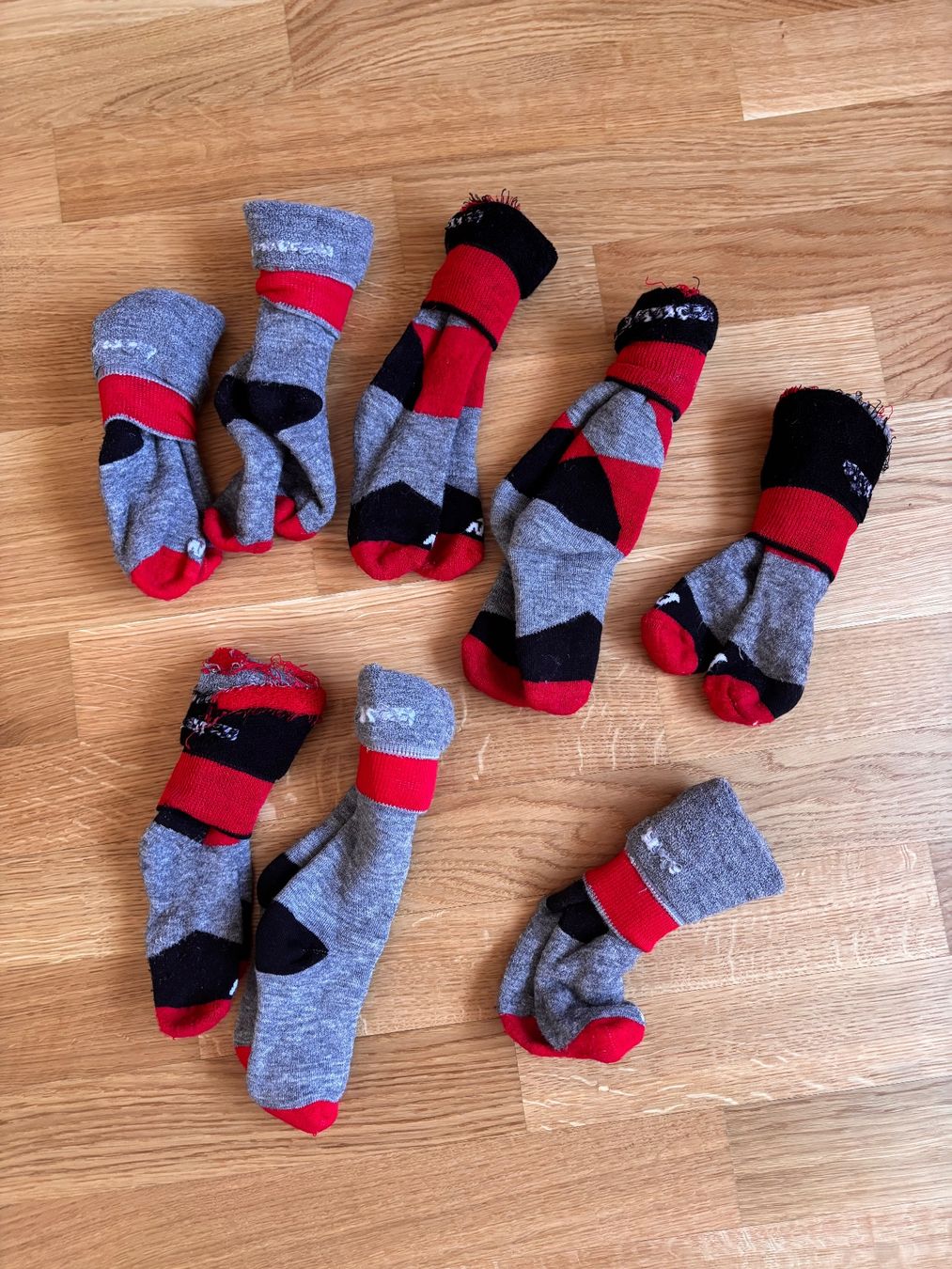 Sci: Ensemble de ski, rouge/noir, comme neuf - 7-8 ans – Usato da Veyrier venduto da MargaritaR 6