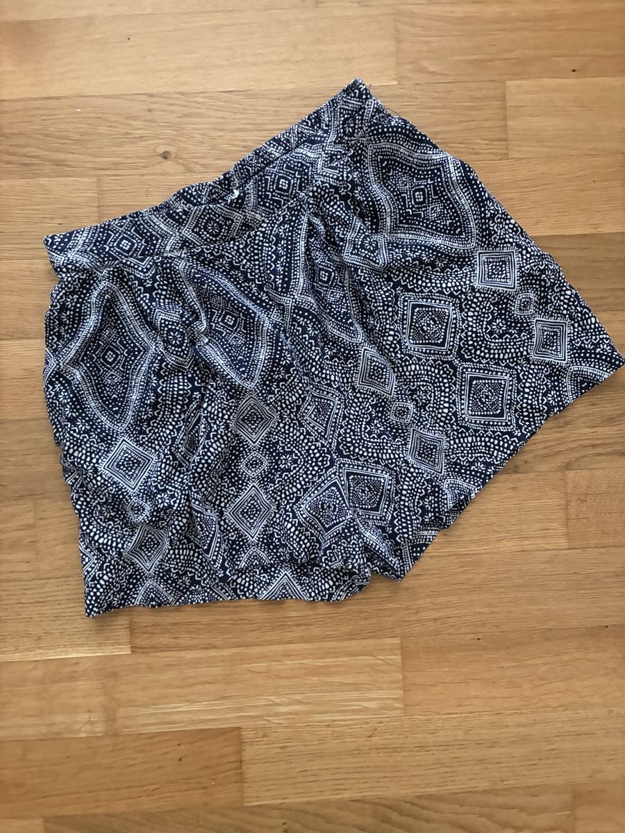H&M Pantaloni: Leichte Shorts Gr. 38, H&M – Usato da richterswil venduto da lunamarie001