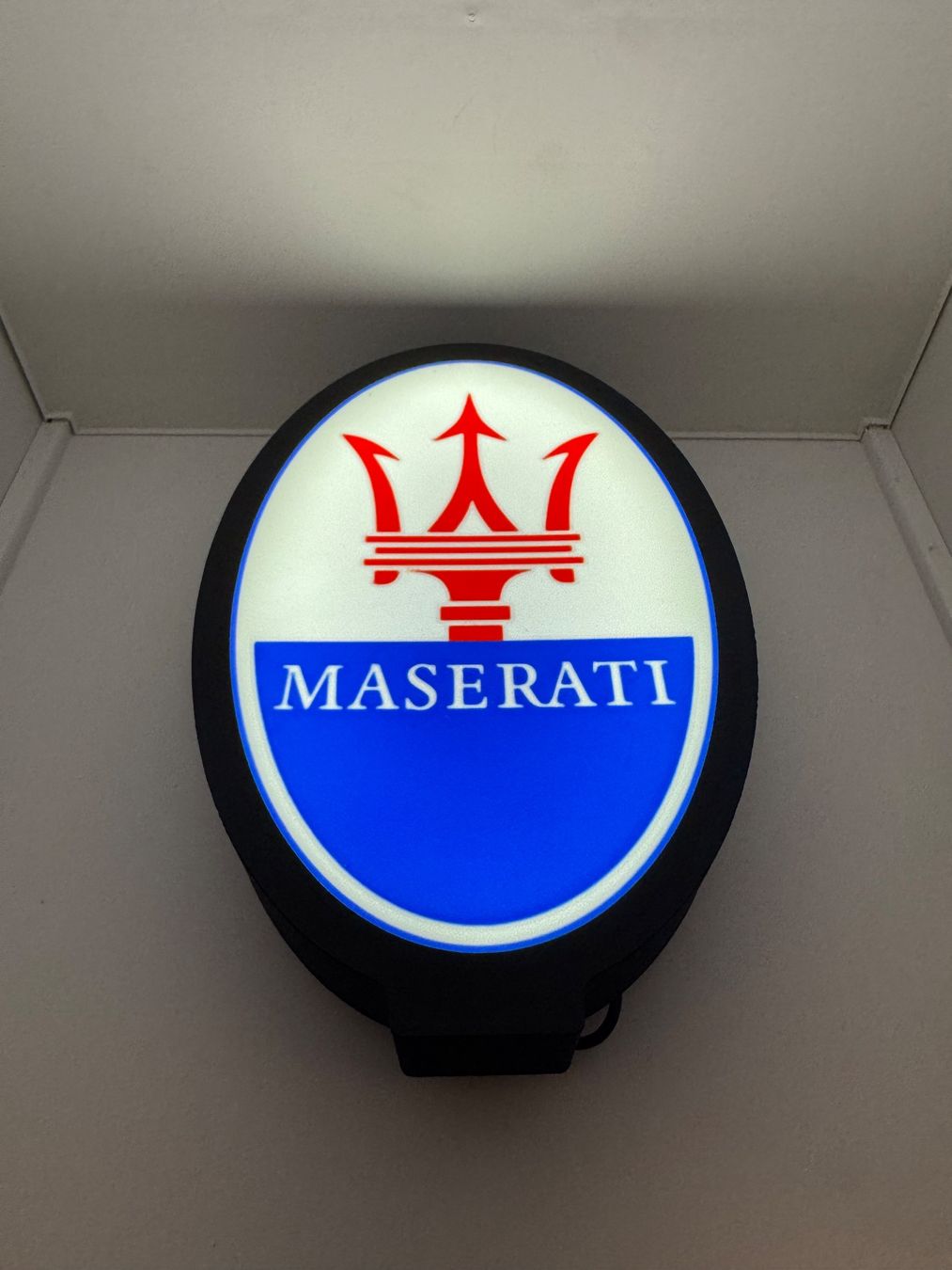 Lampade: Lightbox lumière led MASERATI – Nuovo (secondo la descrizione) da Vicques venduto da PAMB3D 1