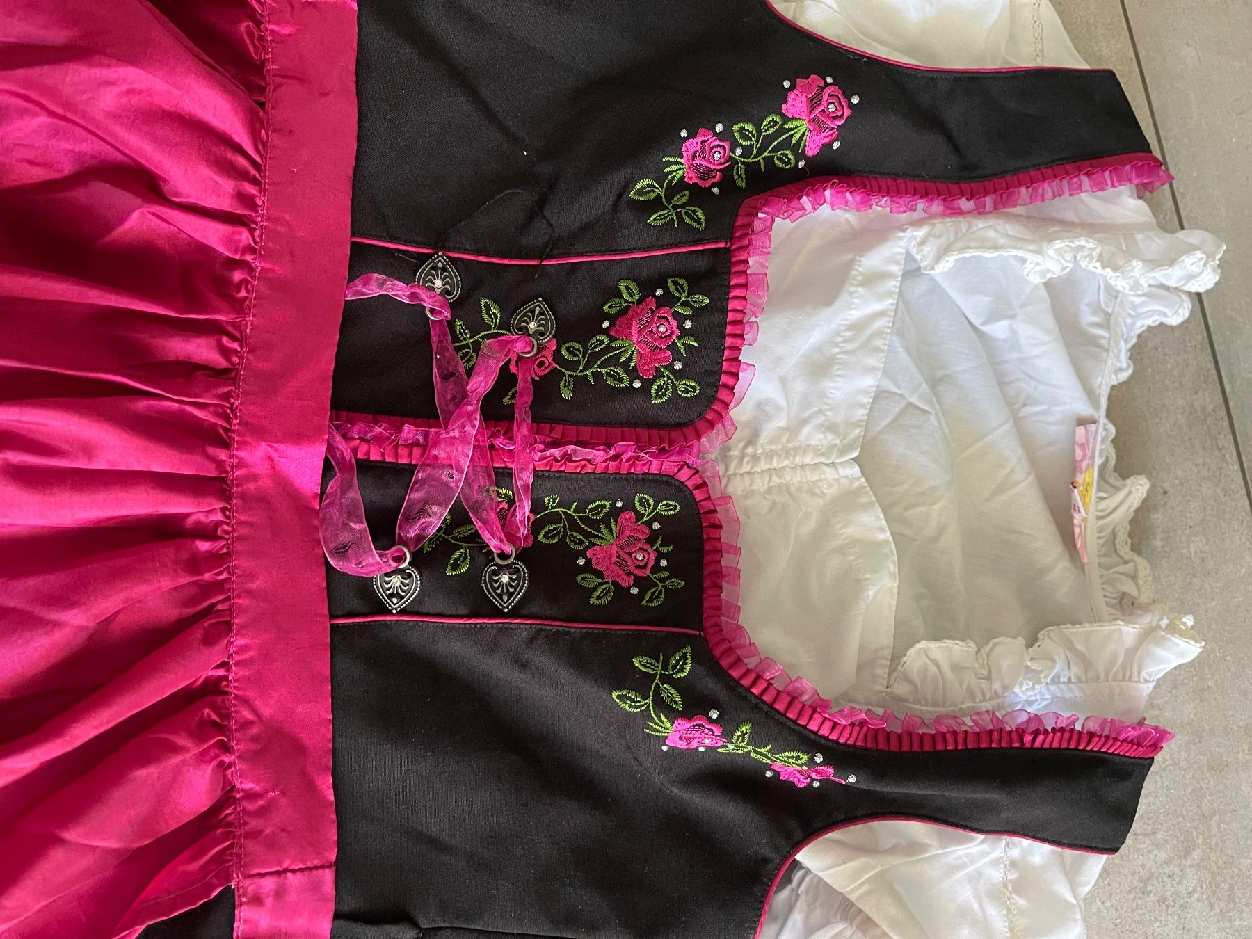 Kleider: Dirndl grösse 38 – Neu (gemäss Beschreibung) aus Tägerig von Unbekannt5522 3