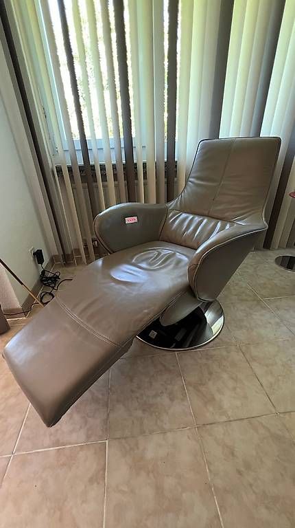 Poltrone: Relaxsessel "Twice" Leder elektrisch mit Akku – Usato da Binningen venduto da Soraya267 2