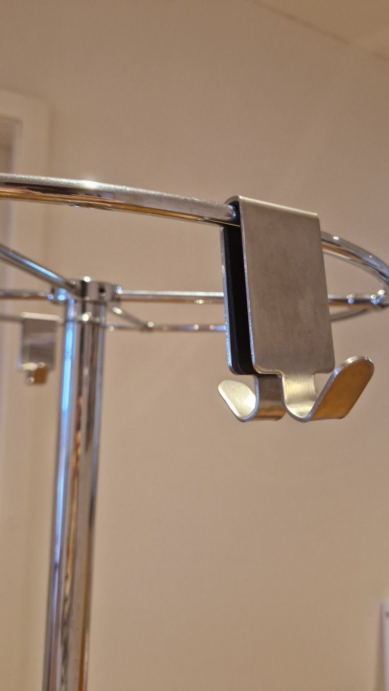 Altro in Decorazioni & Accessori: Kleiderständer – Usato da Schaffhausen venduto da Ninapharma 3