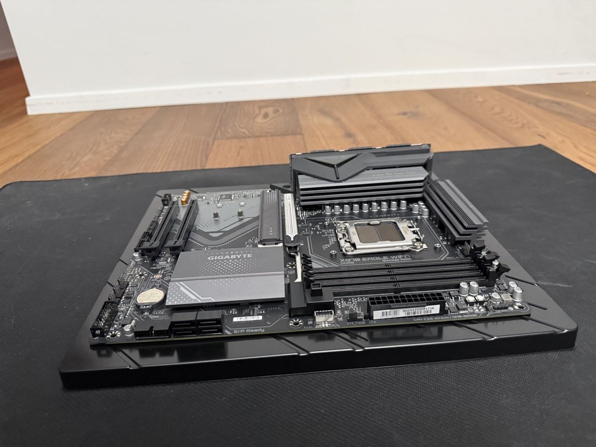 Gigabyte Schede madri: Gigabyte X870 EAGLE WIFI7 Mainboard / Motherboard – Usato da Basel venduto da Maxi-06 1