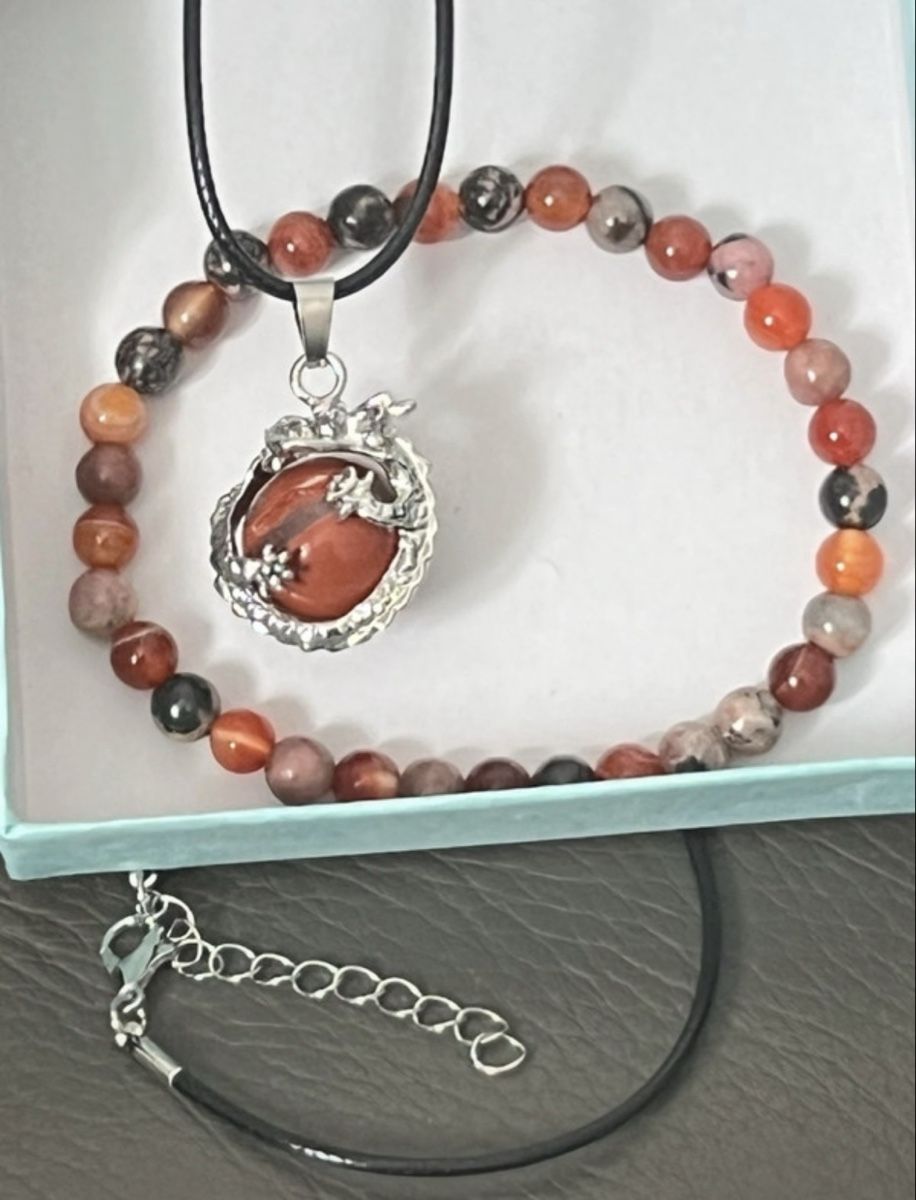 Altri gioielli: Ensemble Collier et Bracelet en Pierre Naturelle Unique – Nuovo e nell'imballaggio originale da Biel/Bienne venduto da son_svk2