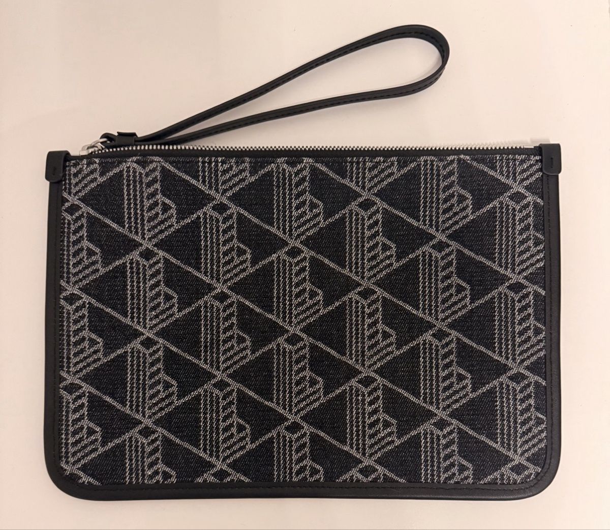 Lacoste Taschen: POCHETTE LACOSTE À DRAGONNE – Neu und originalverpackt aus Orbe von Miki_7777 1