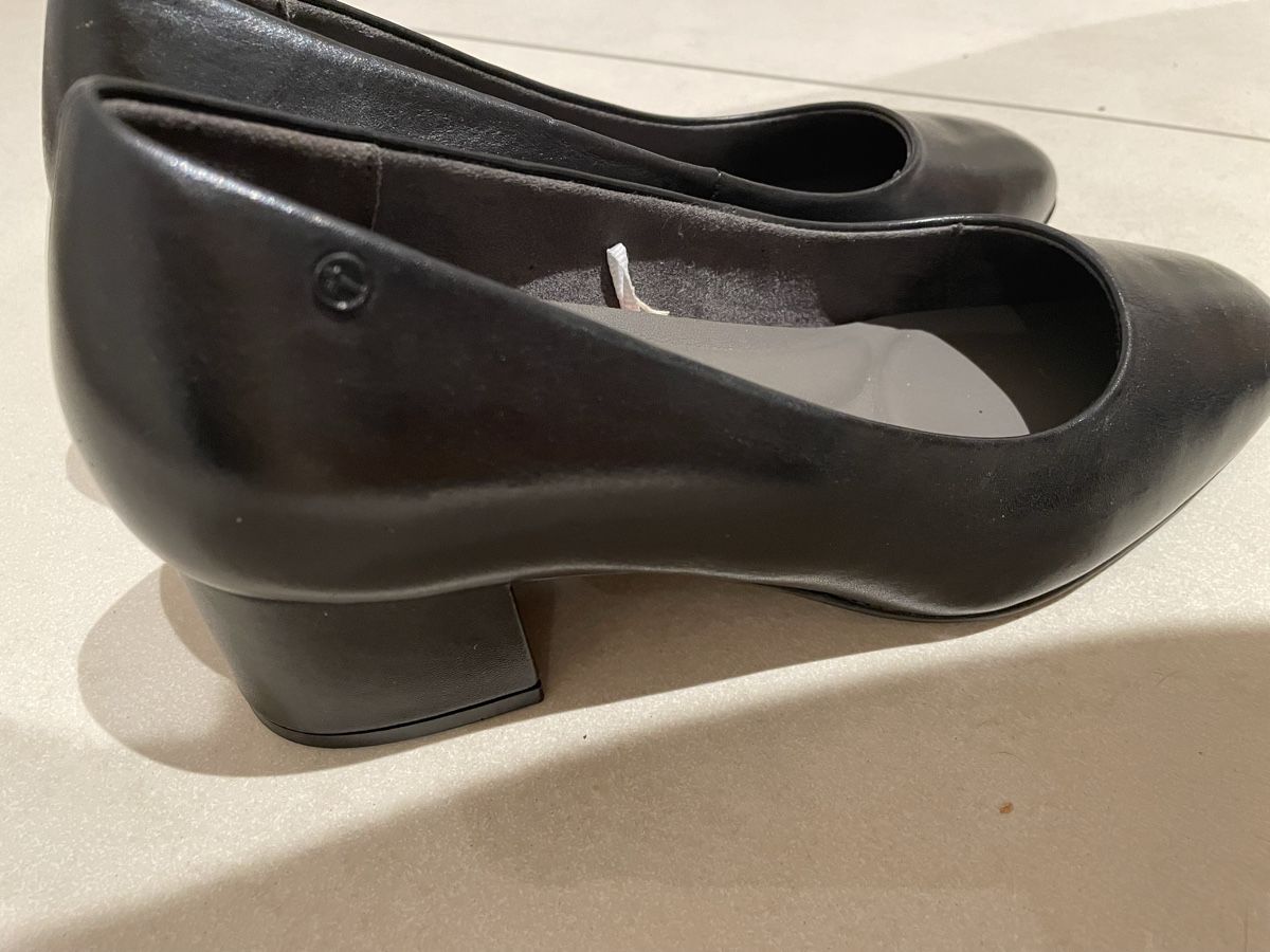 Tamaris Damenschuhe: Neue Tamaris Schuhe – Neu (gemäss Beschreibung) aus Novazzano von White71 1