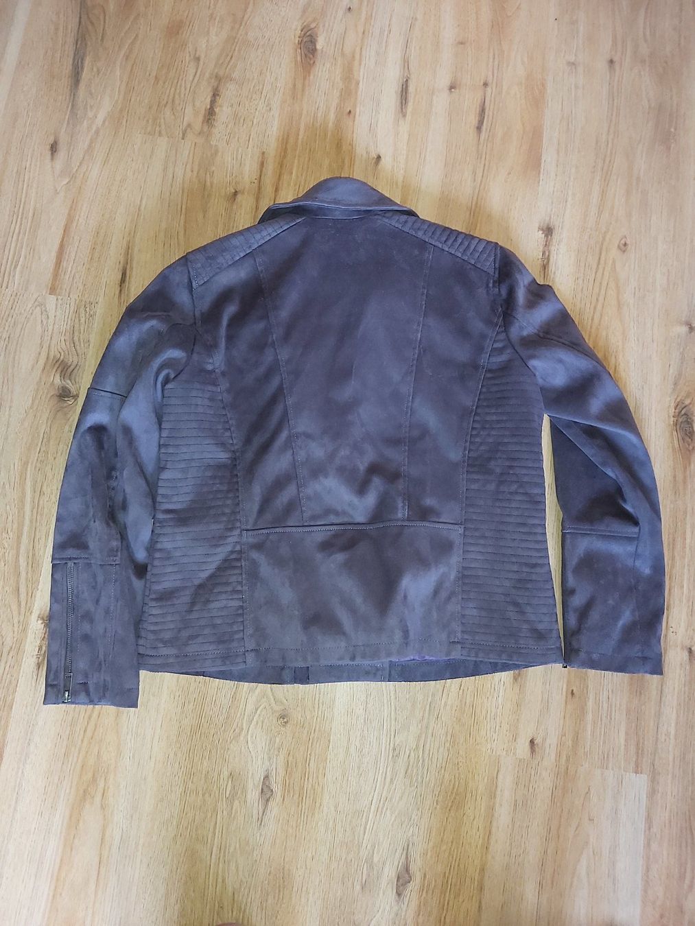 Giacche: Veste violette en simili daim T 42/44 – Usato da La Rippe venduto da veromaud 1