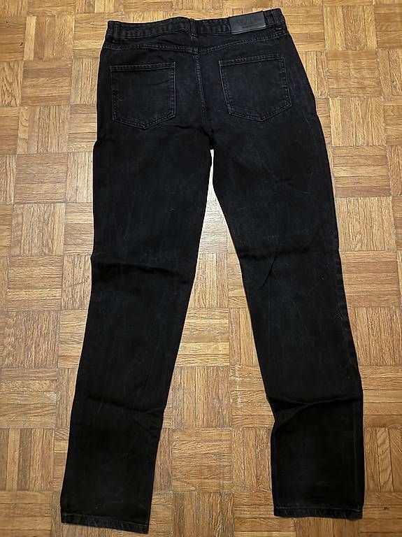 Jeans: Jeans noir  – Gebraucht aus Morges von bir_9rsr 2