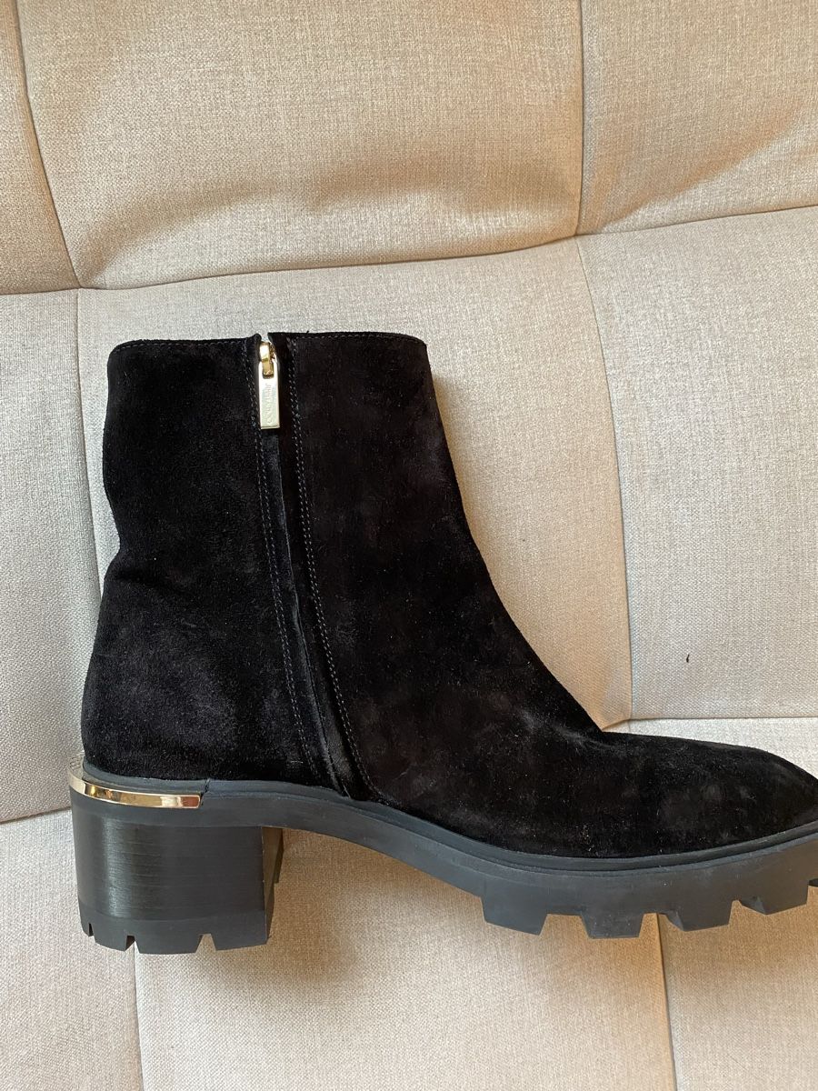 Jimmy Choo Damenschuhe: Boots JIMMY CHOO 40 – Neu (gemäss Beschreibung) aus Adlikon b. Regensdorf von galaxandy