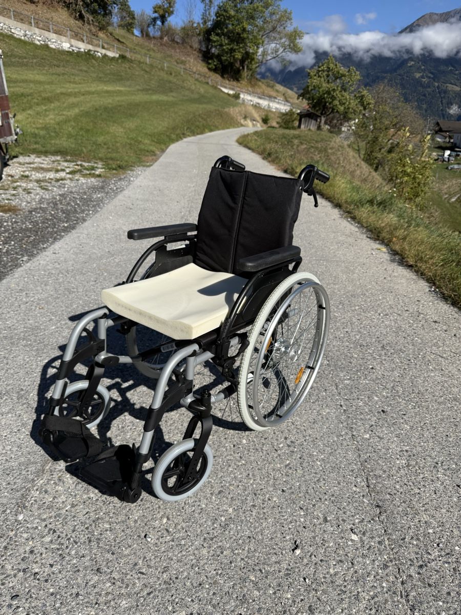 Rollstühle: Rollstuhl – Gebraucht aus Mastrils von cla_nsg9 2