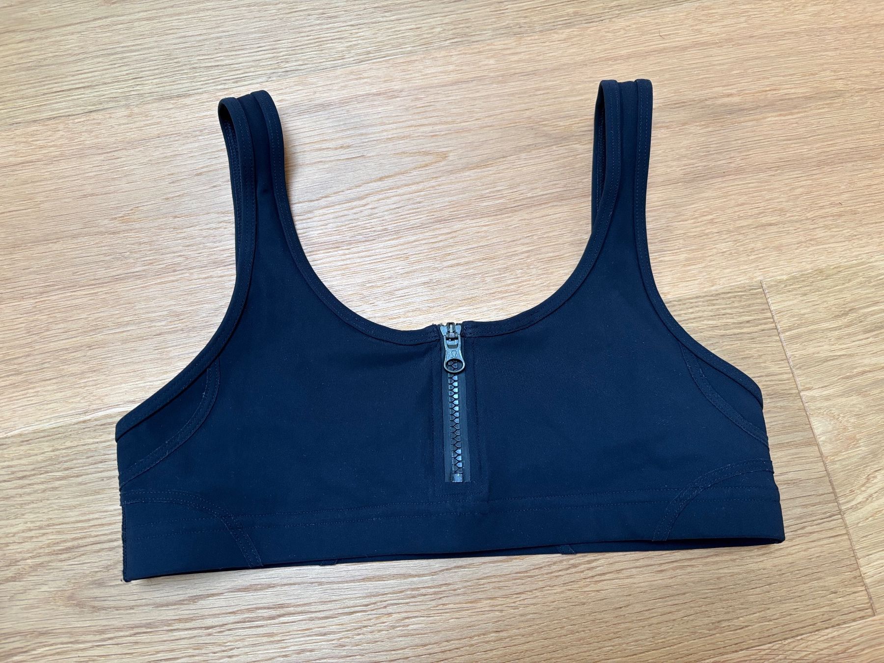 Lululemon Top: Lululemon BH / Bikini Top - neu - Grösse 6 – Nuovo (secondo la descrizione) da Bern venduto da lolapennt 4