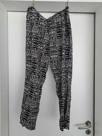 Coole Sommerhose von Twintip, Grösse XL, Schwarz/Weiss