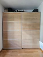 Kleiderschrank / Wardrobe