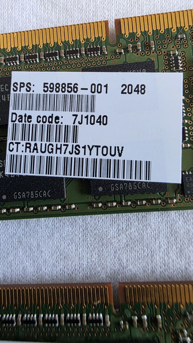 Samsung Schede di memoria: Arbeitsspeicher 2x 2GB – Usato da Dübendorf venduto da Jolenia 2