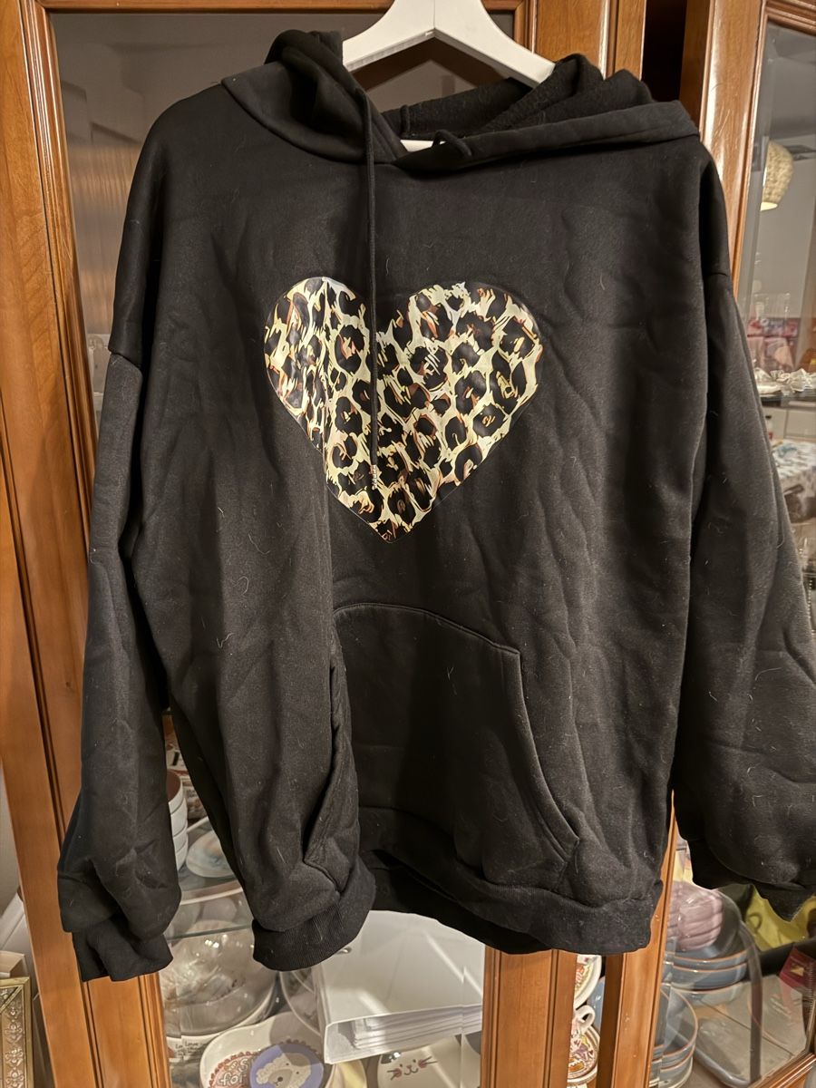 Pullover & Sweatshirts: Heart hoodie XL – Gebraucht aus Mendrisio von ketolin