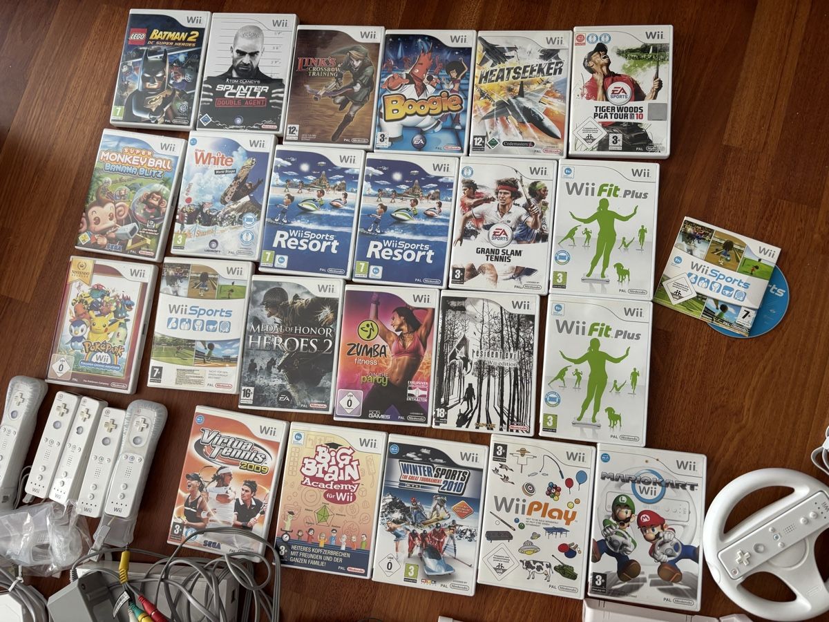 Nintendo Console: 2 Nintendo Wii Konsolen Sets – Usato da Otelfingen venduto da Yasi0 1