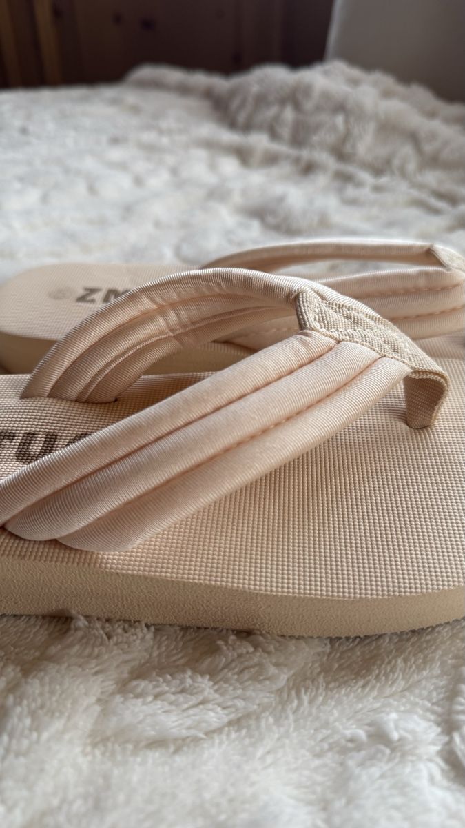 Scarpe da donna: Bade - Flip Flops – Nuovo e nell'imballaggio originale da Surcasti venduto da Lenkita 3