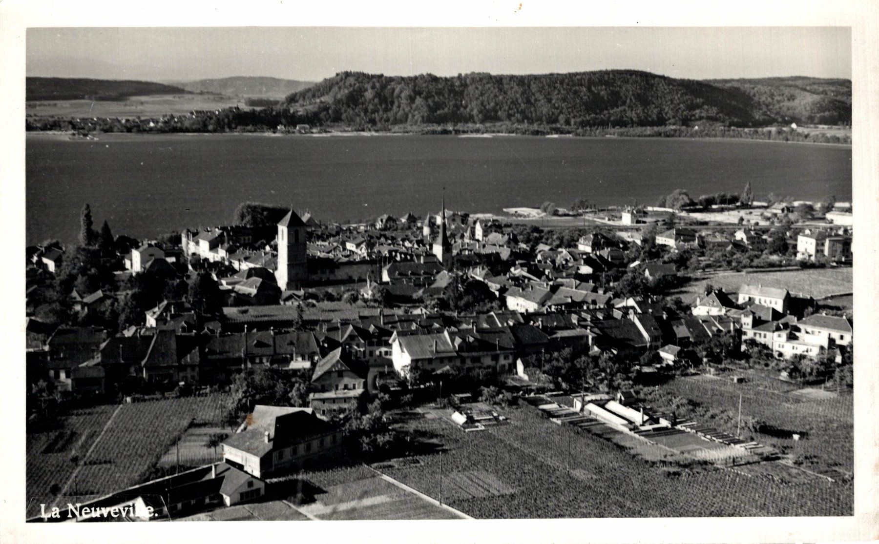 Cartoline postali: La Neuveville – Usato da Bronschhofen venduto da Astore