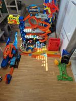 Diverse Hot Wheel Artikel inkl. Autos