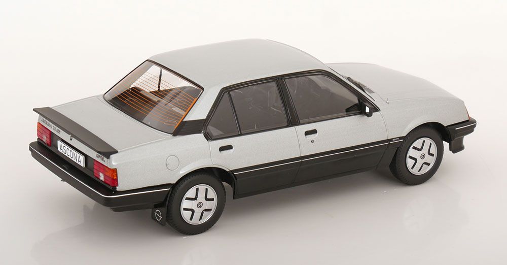 Opel Modellautos: OPEL ASCONA C SR SILBER 1981 1:18 MCW – Neu und originalverpackt aus Suhr von Moebelsiralfred 1