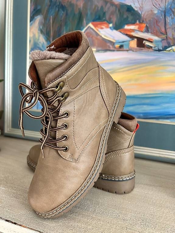 Damenschuhe: Stiefelette gefüttert Grösse 38 – Neu (gemäss Beschreibung) aus Niederglatt ZH von Julia_4
