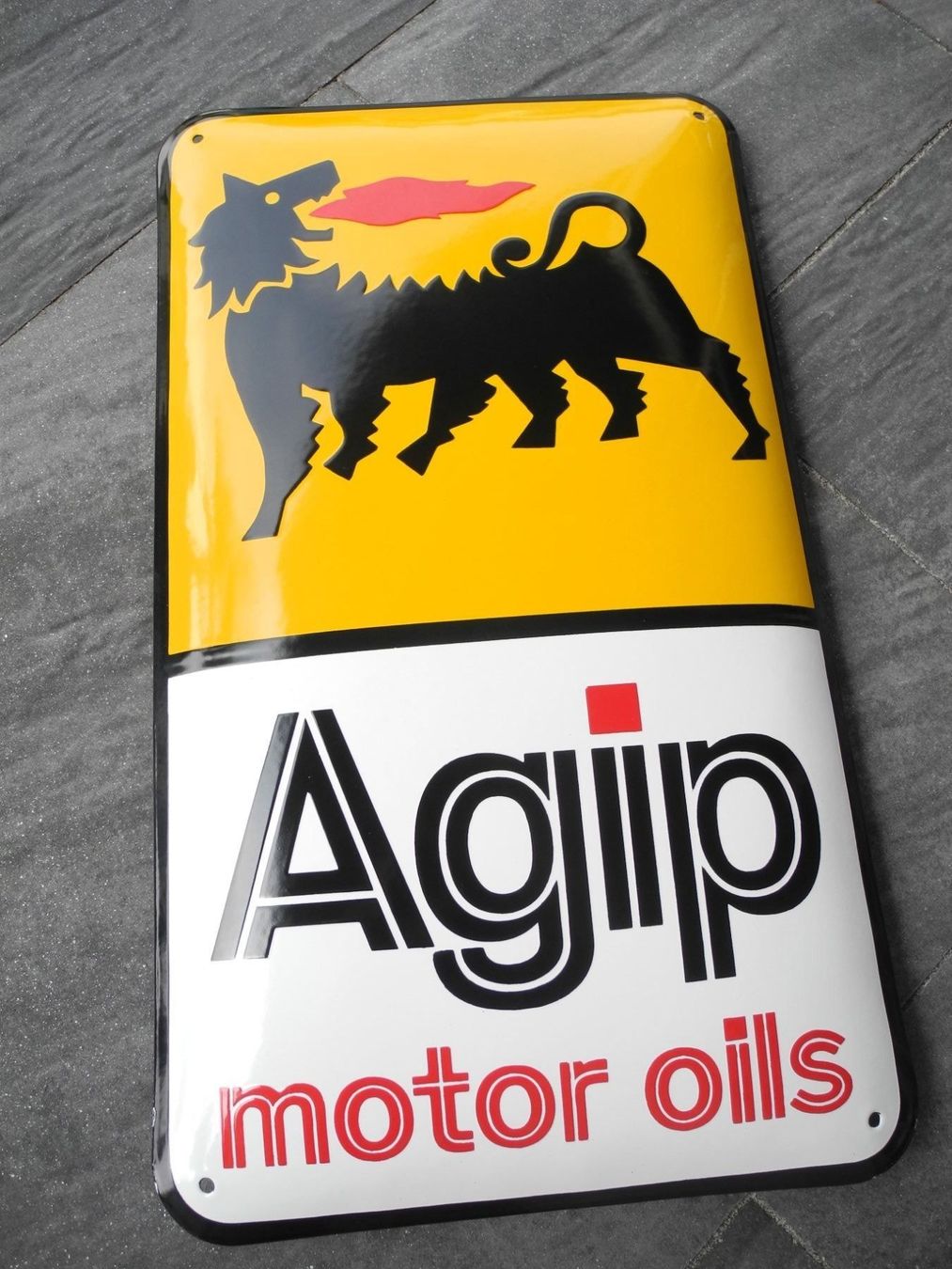 Insegne: GROSSES AGIP EMAILSCHILD – Usato da Reinach AG venduto da Huckleberrysix 1