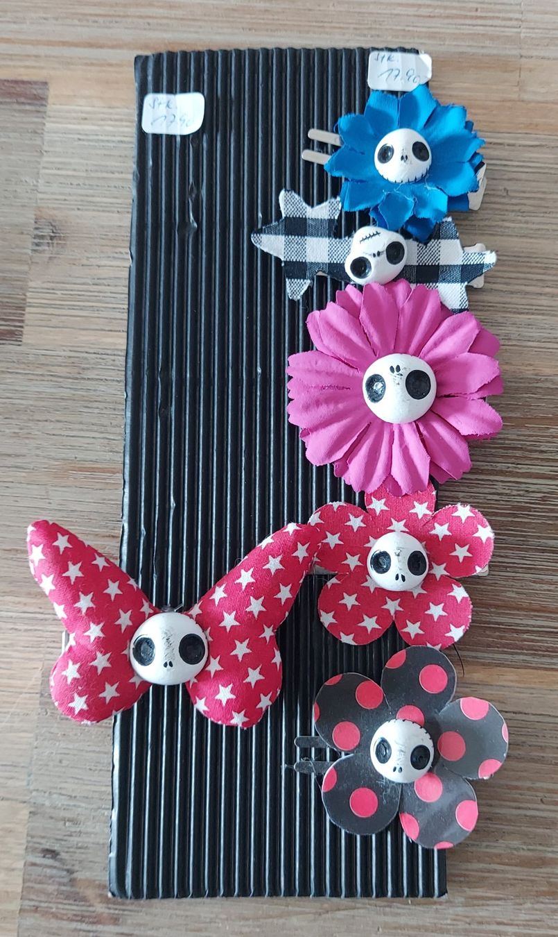 Haarschmuck: Set 6 Haarklammern mit Totenköpfen – Neu (gemäss Beschreibung) aus Basel von Mazzo84