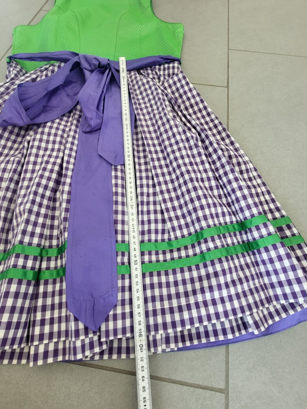 Costumi: Dirndl gr. 42 44 top Zustand – Usato da Boswil venduto da i12i 7