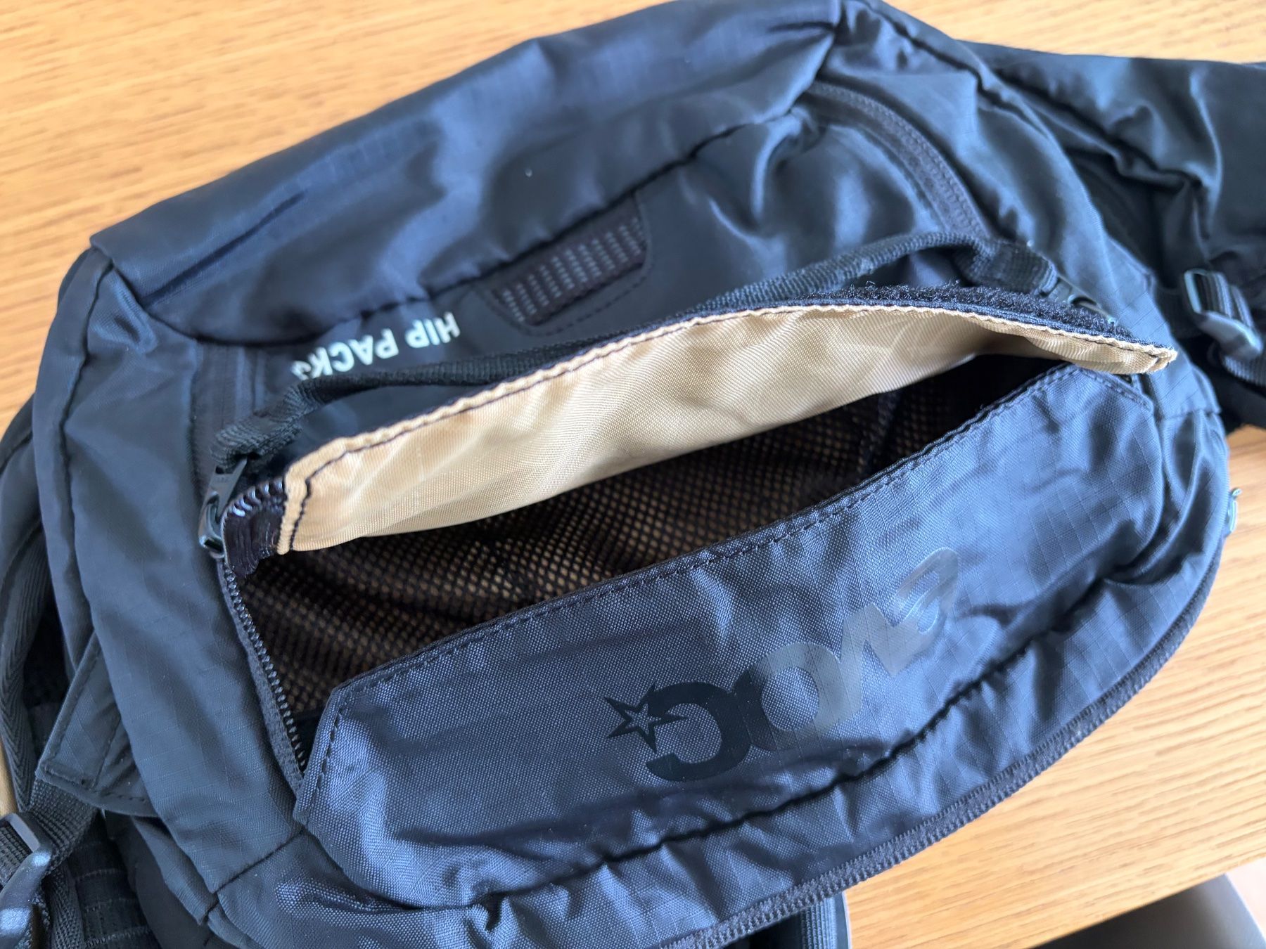 Evoc Borse: EVOC Hip Pack black 3L – Usato da Engelberg venduto da Pits68 2