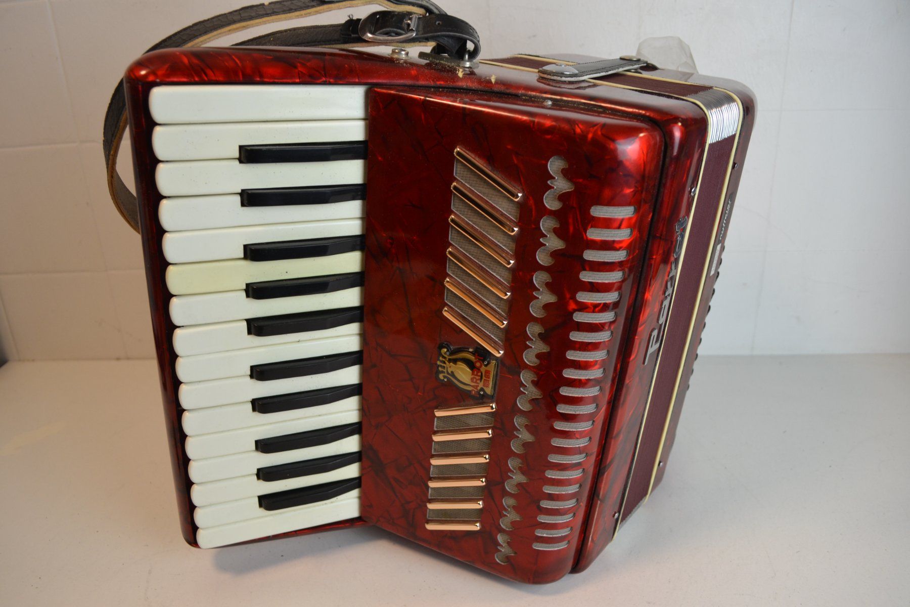 Strumenti musicali: Akkordeon chromatisch Parrot – Usato da Zürich venduto da Brockito 6
