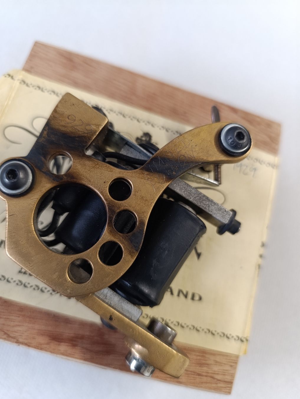 Tutti gli attrezzi: Tattoo Machine Collector Micky Sharpz 2006 Limited Edition – Usato da Avry-sur-Matran venduto da dav_nm5p 5